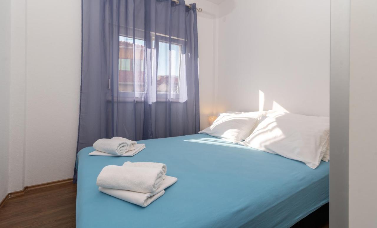 Apartments Bruna Трогир Экстерьер фото