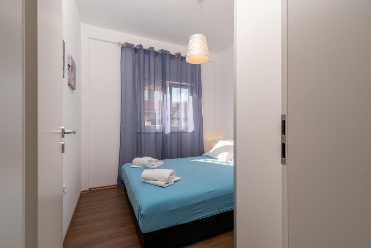 Apartments Bruna Трогир Экстерьер фото