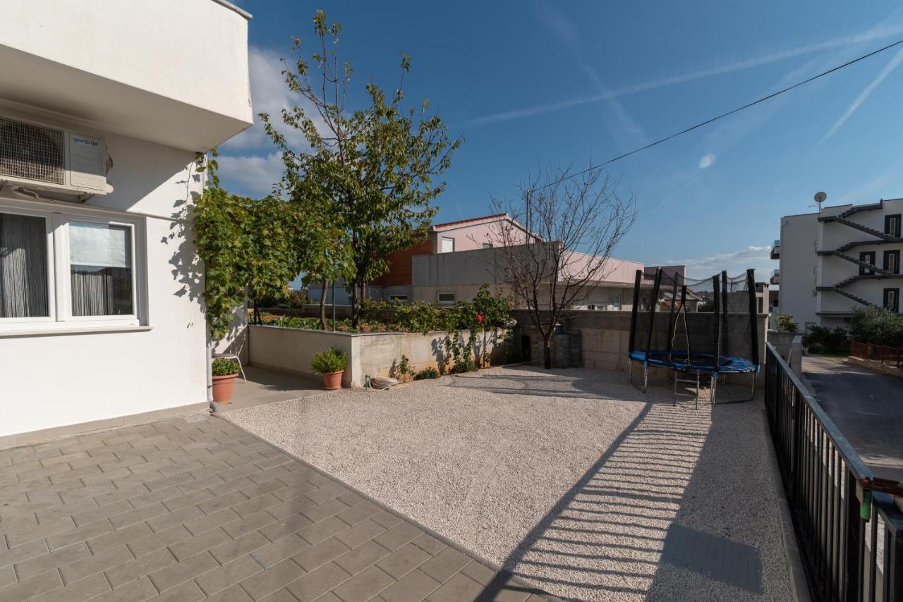 Apartments Bruna Трогир Экстерьер фото