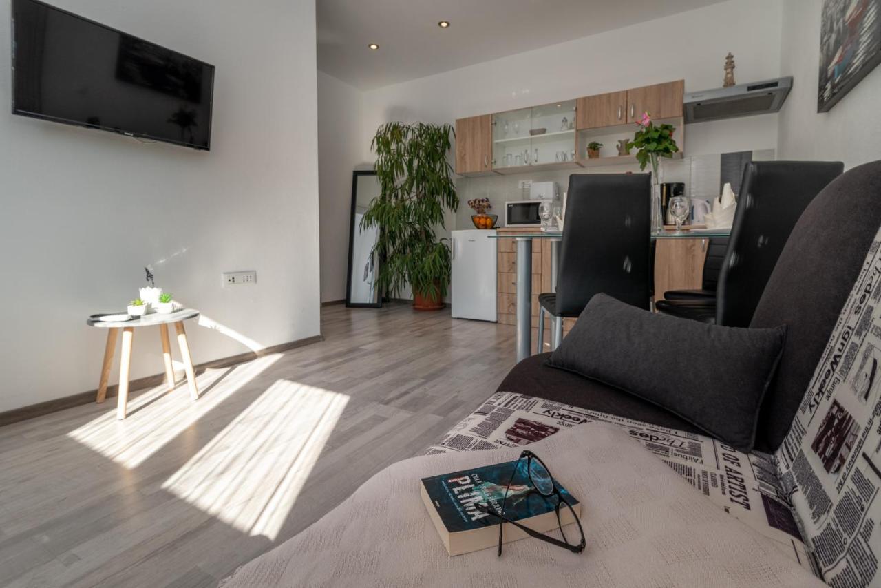 Apartments Bruna Трогир Экстерьер фото