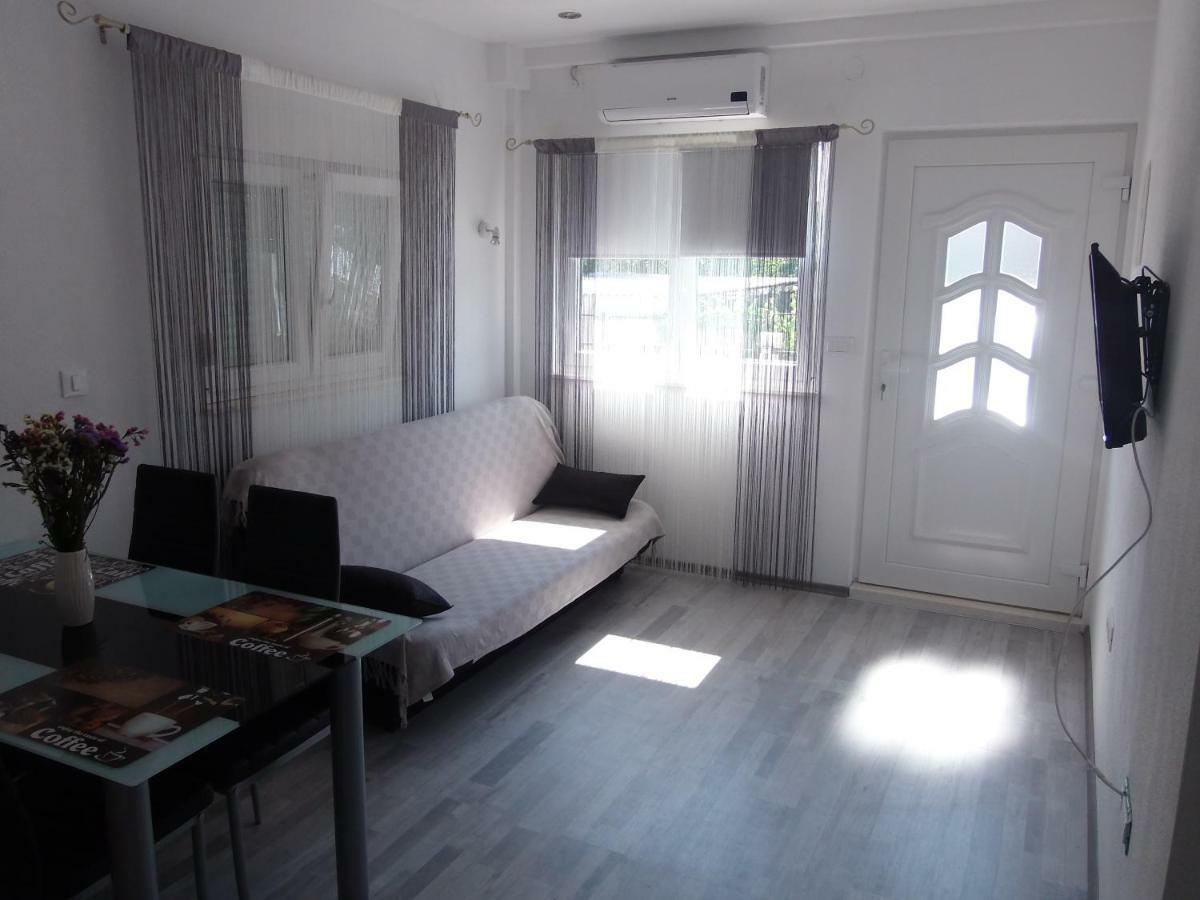 Apartments Bruna Трогир Экстерьер фото