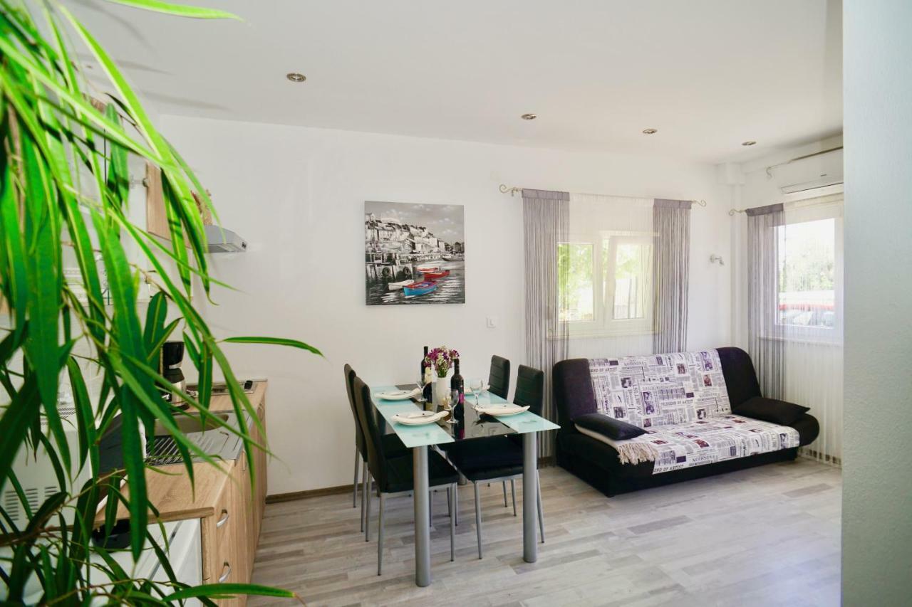 Apartments Bruna Трогир Экстерьер фото