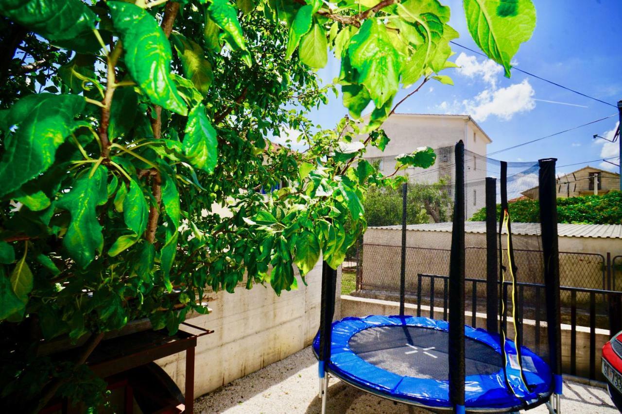Apartments Bruna Трогир Экстерьер фото
